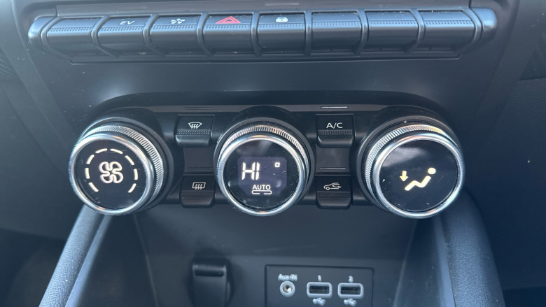 Renault Captur 1.6 E-TECH Hybrid 145 R.S. Line 5dr Auto Hybrid Hatchback